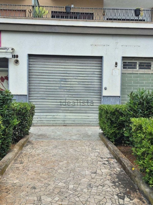 locale commerciale in affitto a Palermo in zona San Lorenzo