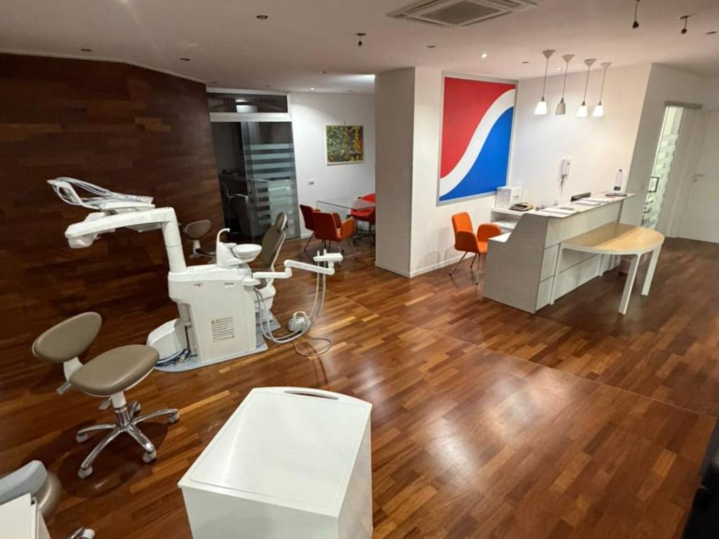 ufficio in affitto a Palermo in zona Libertà
