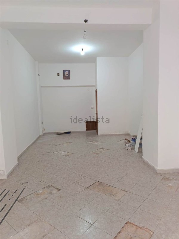 locale di sgombero in affitto a Palermo in zona Oreto