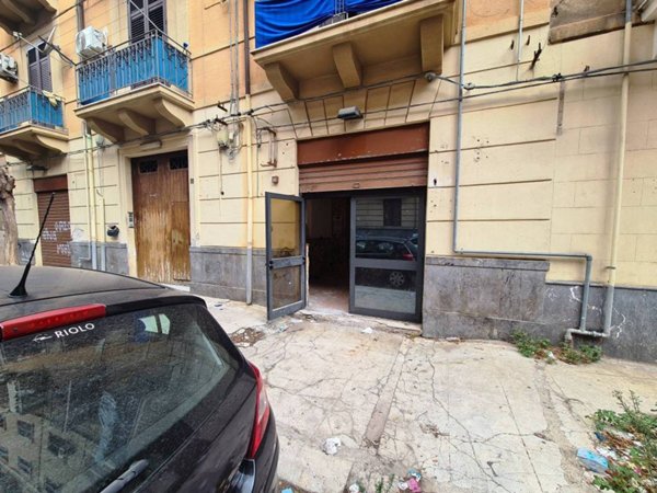 negozio in affitto a Palermo in zona Zisa