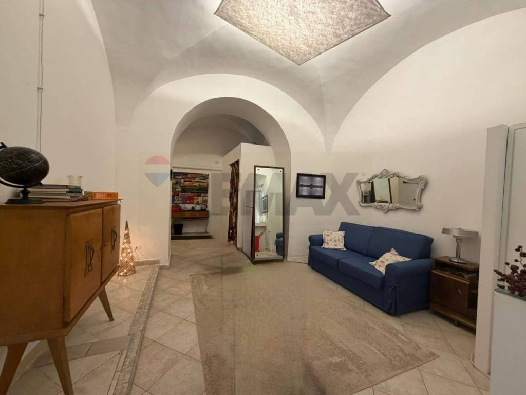 negozio in affitto a Palermo in zona Libertà