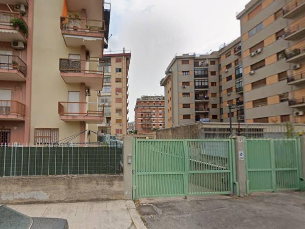 locale commerciale in affitto a Palermo in zona Politeama