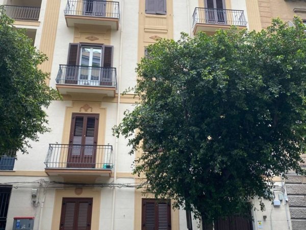 ufficio in affitto a Palermo in zona Politeama