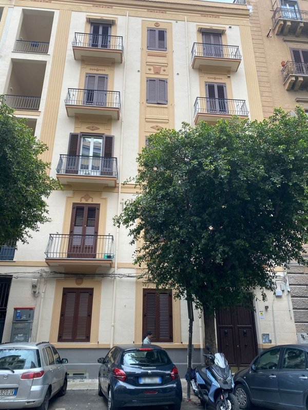 ufficio in affitto a Palermo in zona Politeama