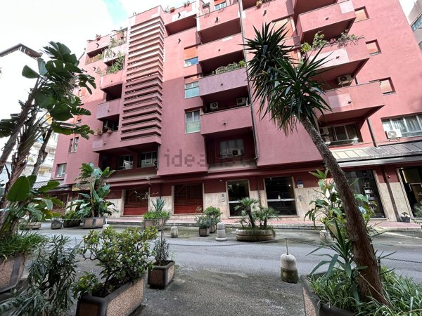 ufficio in affitto a Palermo in zona Libertà