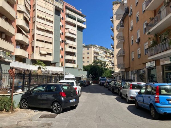 ufficio in affitto a Palermo in zona Libertà