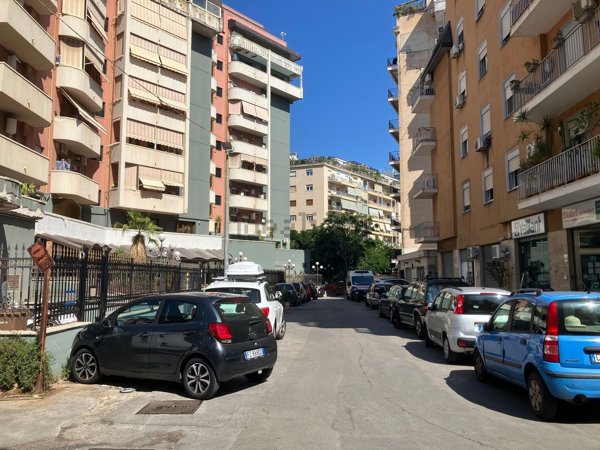 ufficio in affitto a Palermo in zona Libertà