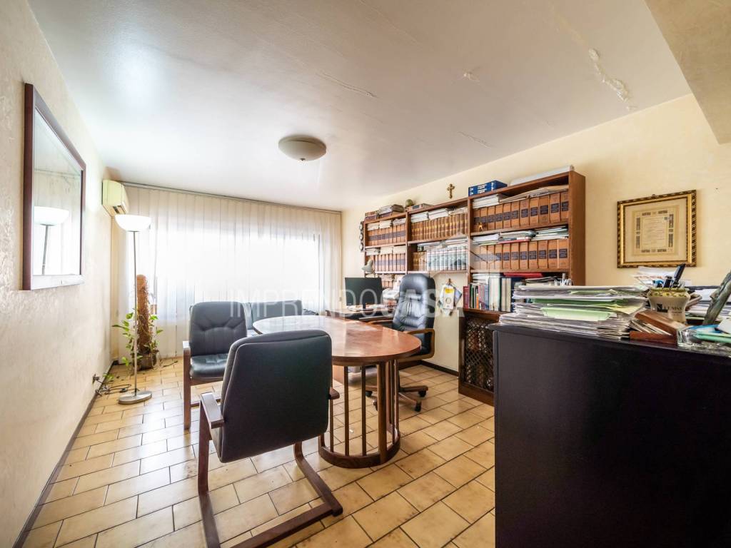 ufficio in affitto a Palermo in zona Libertà