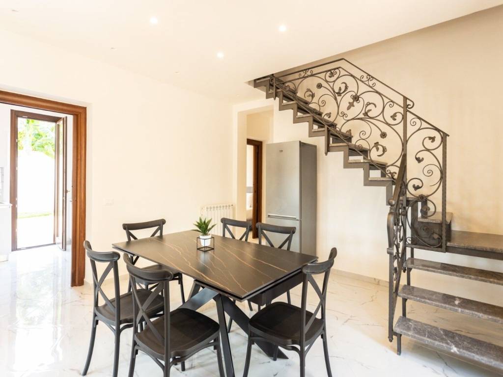 casa indipendente in affitto a Palermo in zona Mondello