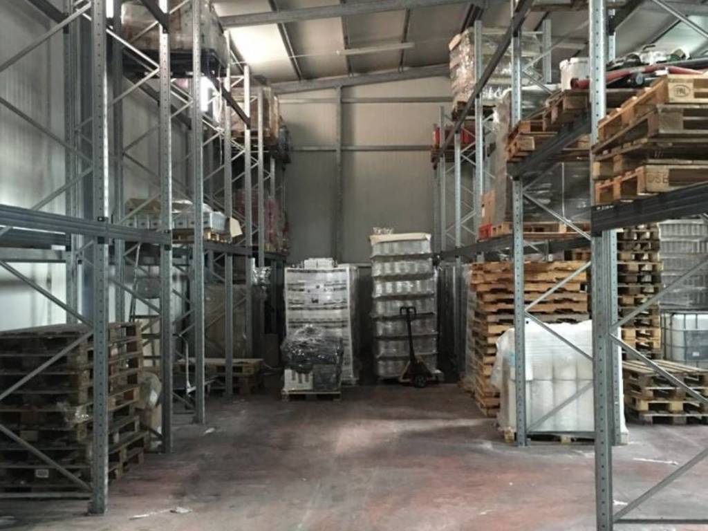 negozio in affitto a Palermo in zona Uditore