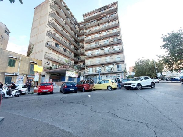 appartamento in affitto a Palermo in zona Montegrappa / Santa Rosalia