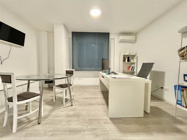 ufficio in affitto a Palermo in zona Politeama