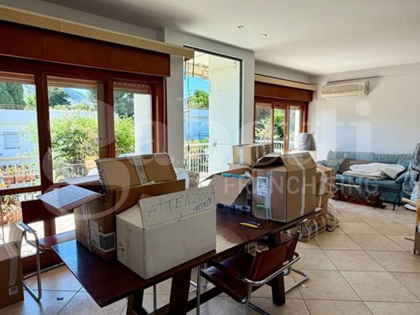 appartamento in affitto a Palermo in zona Mondello