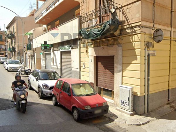 negozio in affitto a Palermo in zona Zisa