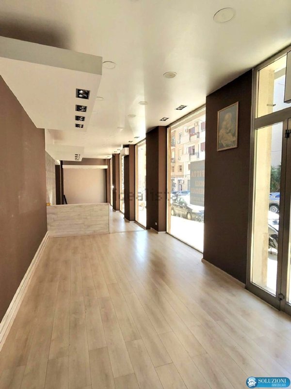 locale commerciale in affitto a Palermo in zona Zisa