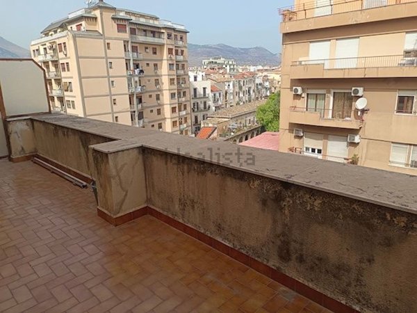 appartamento in affitto a Palermo in zona Politeama
