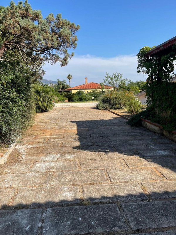 casa indipendente in affitto a Palermo