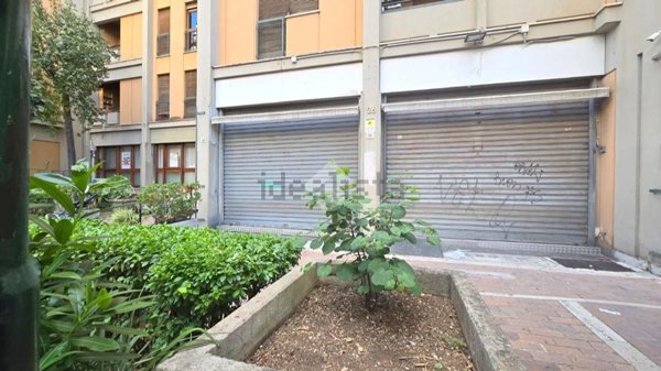locale commerciale in affitto a Palermo in zona Malaspina/Palagonia