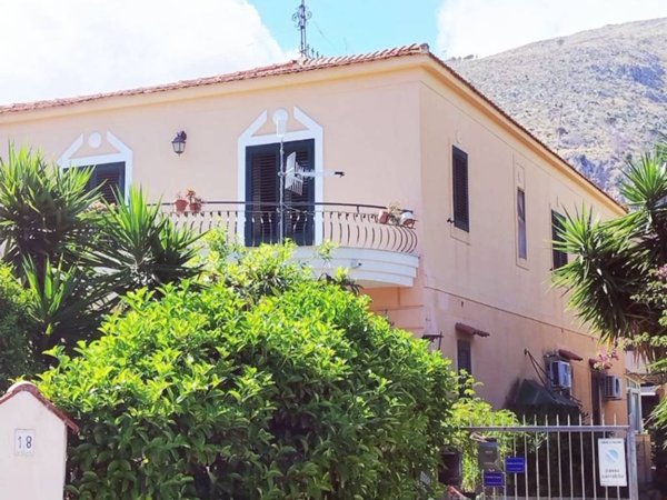 appartamento in affitto a Palermo in zona Mondello