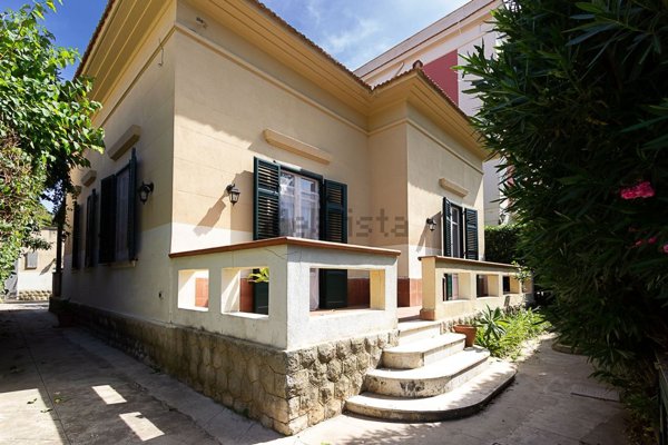 casa indipendente in affitto a Palermo in zona Mondello