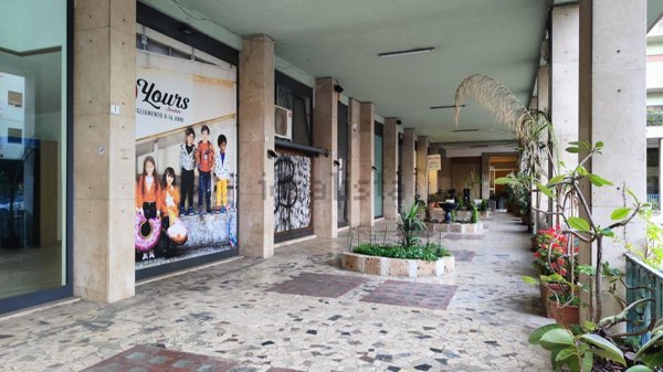 locale commerciale in affitto a Palermo in zona Libertà