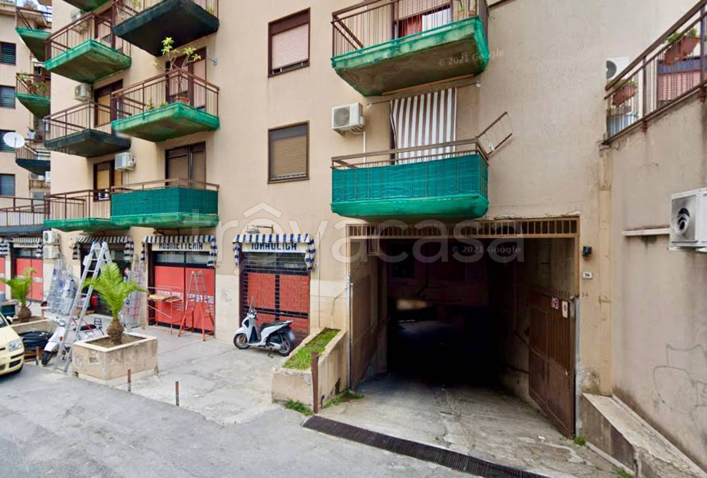 locale commerciale in affitto a Palermo in zona Montegrappa / Santa Rosalia