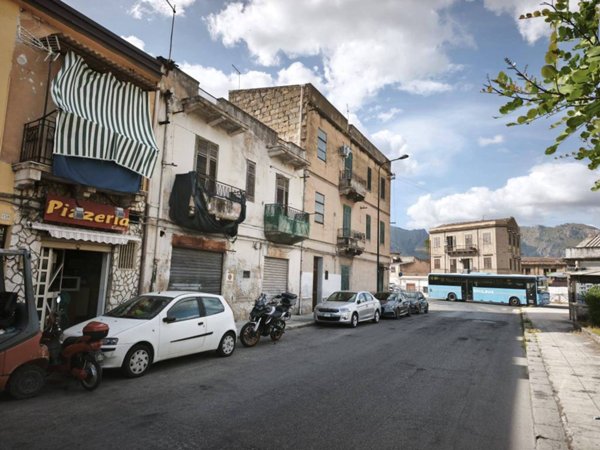 negozio in affitto a Palermo in zona Croceverde
