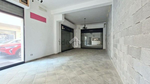 locale commerciale in affitto a Palermo in zona Malaspina/Palagonia