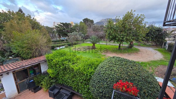 appartamento in affitto a Palermo in zona Mondello