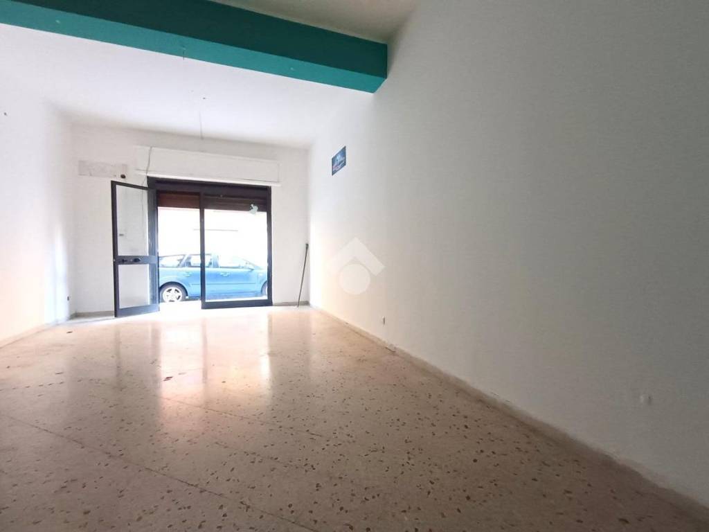 negozio in affitto a Palermo in zona Montepellegrino