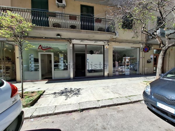 locale commerciale in affitto a Palermo in zona Libertà
