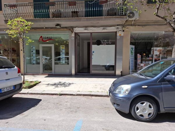 negozio in affitto a Palermo in zona Libertà