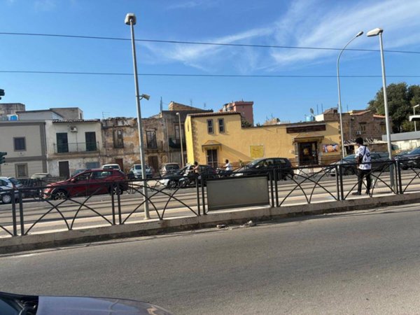 negozio in affitto a Palermo