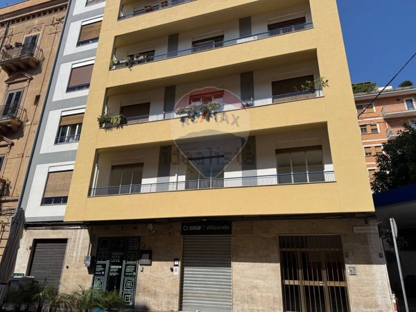 locale commerciale in affitto a Palermo in zona Libertà