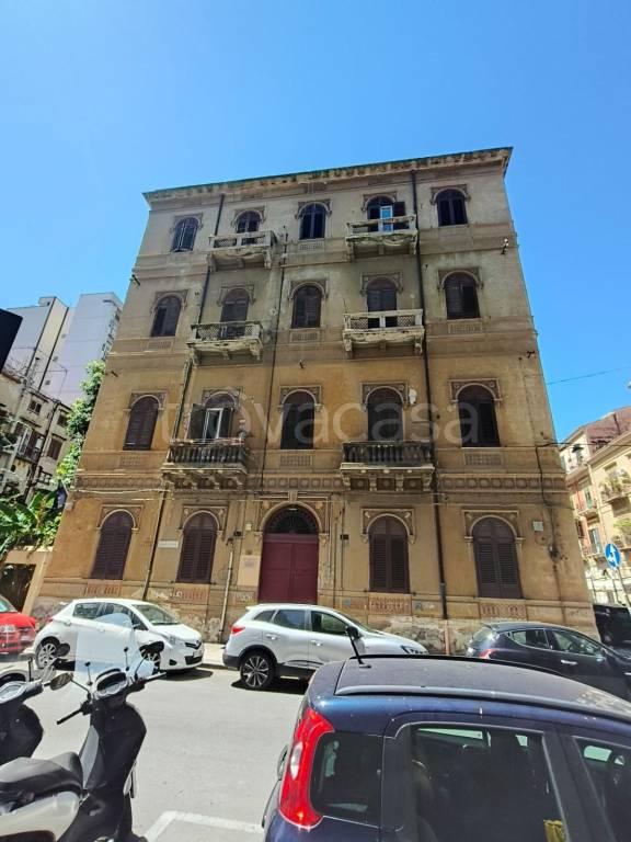 appartamento in affitto a Palermo in zona Politeama