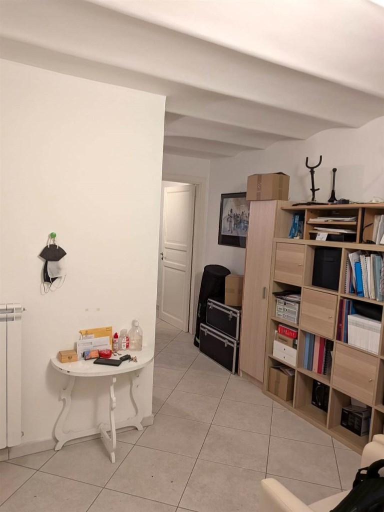 negozio in affitto a Palermo in zona Libertà