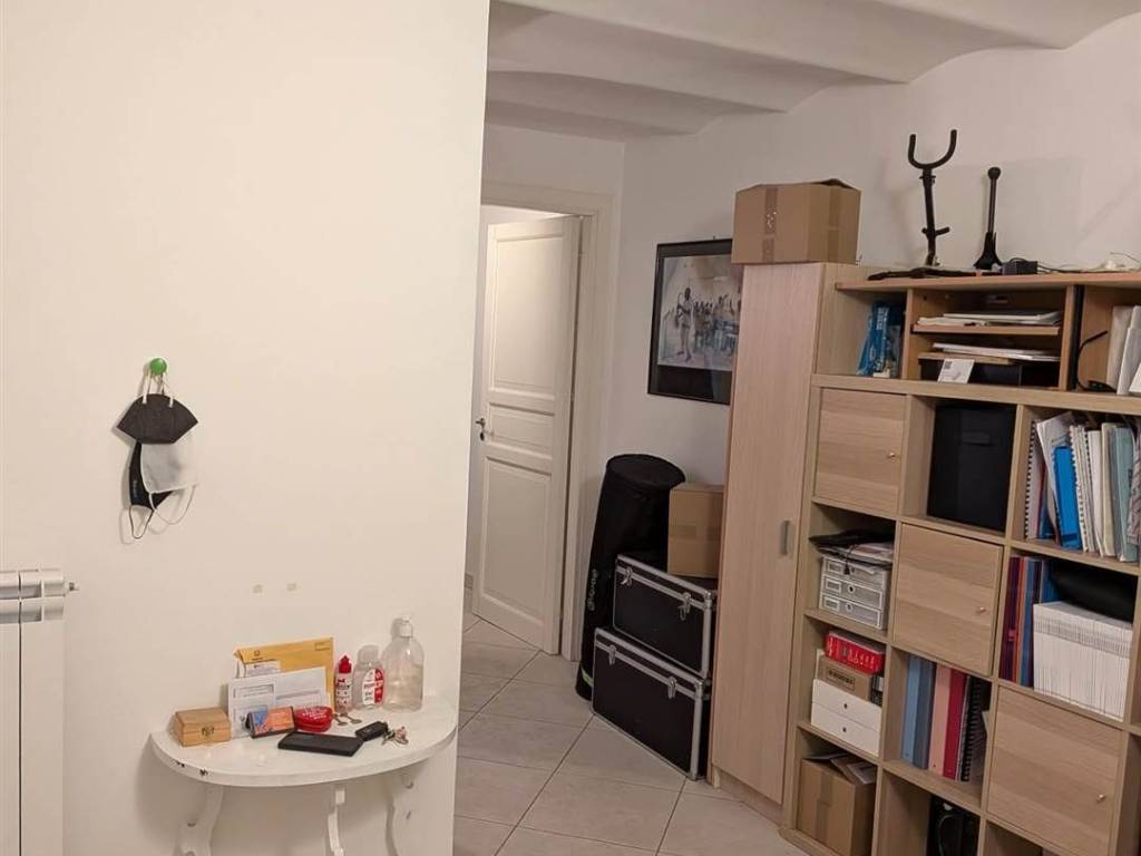 negozio in affitto a Palermo in zona Politeama
