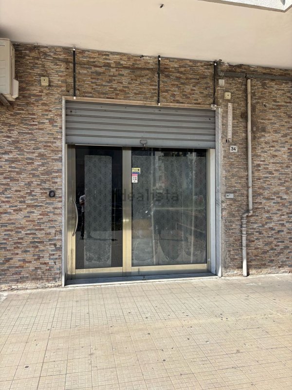 locale commerciale in affitto a Palermo in zona Malaspina/Palagonia