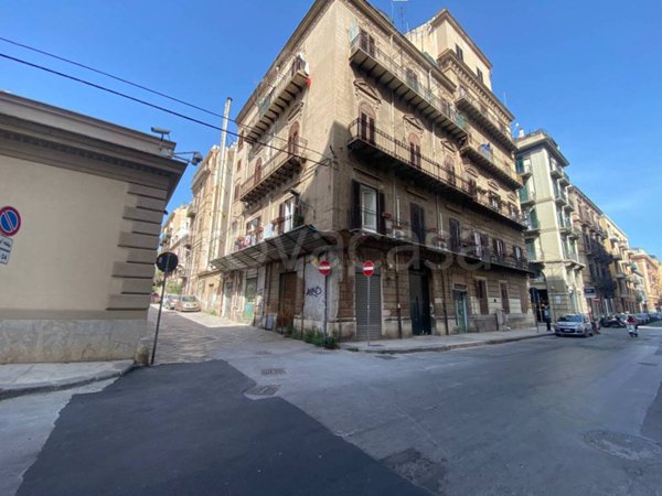 locale di sgombero in affitto a Palermo in zona Politeama