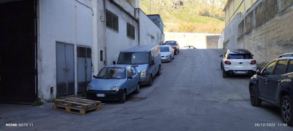 locale commerciale in affitto a Palermo