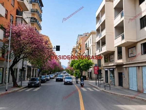 negozio in affitto a Palermo in zona Libertà