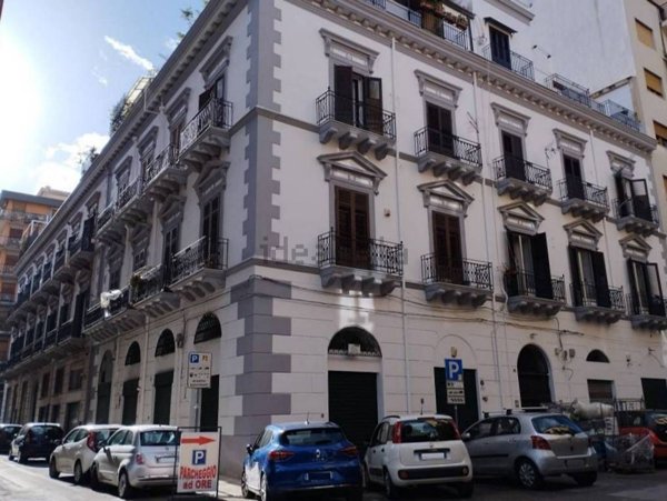 ufficio in affitto a Palermo in zona Politeama