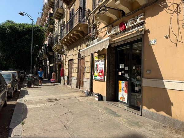 locale commerciale in affitto a Palermo in zona Politeama