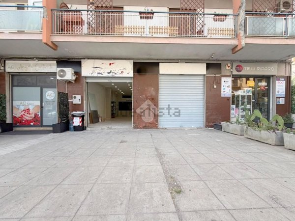 locale commerciale in affitto a Palermo in zona Zisa