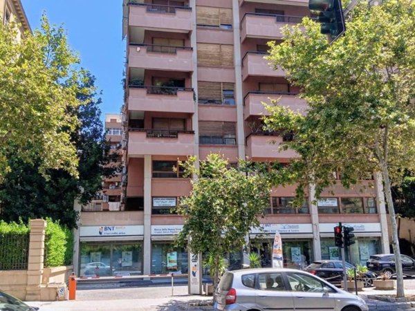 ufficio in affitto a Palermo in zona Libertà