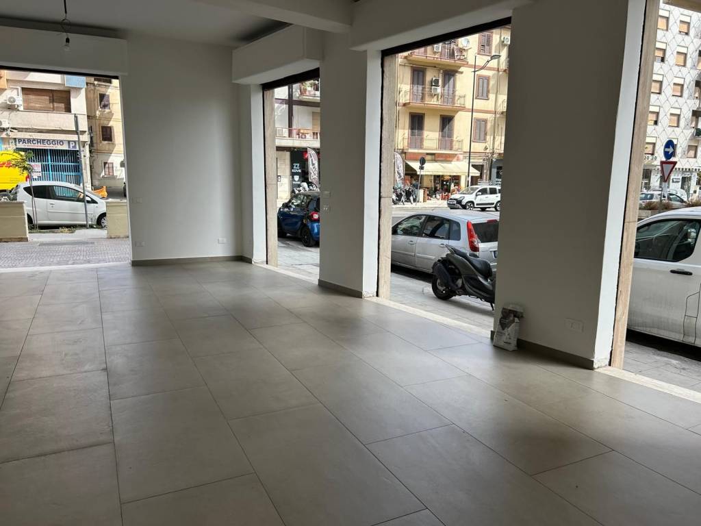 locale commerciale in affitto a Palermo in zona Libertà