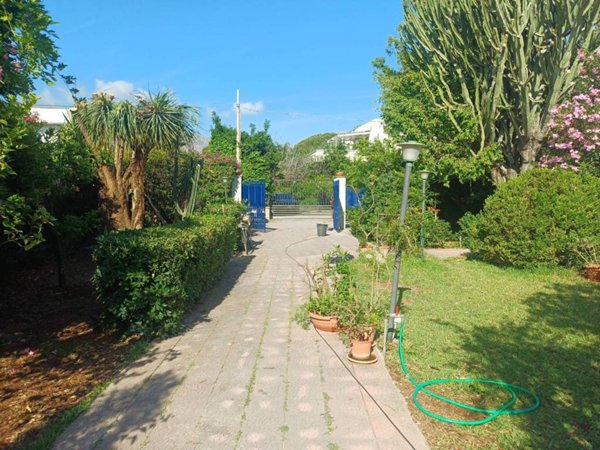 casa indipendente in affitto a Palermo in zona Mondello