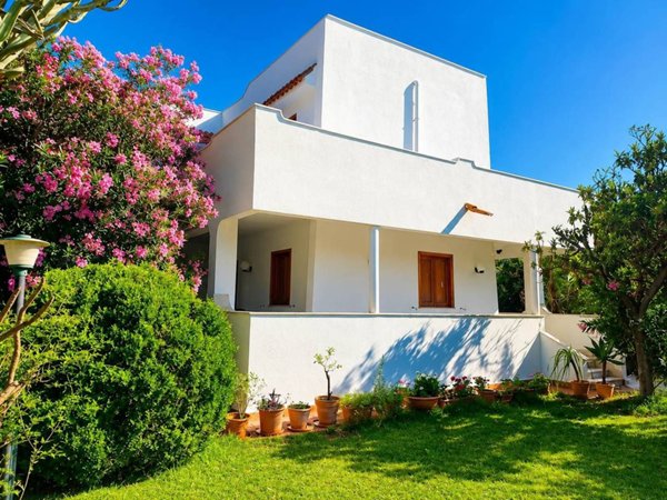 casa indipendente in affitto a Palermo in zona Mondello