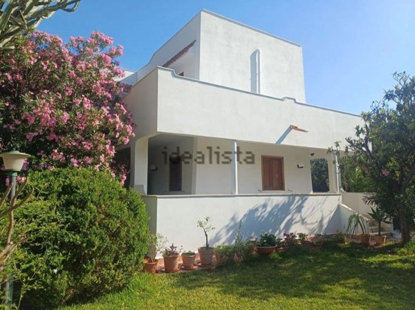 casa indipendente in affitto a Palermo in zona Mondello