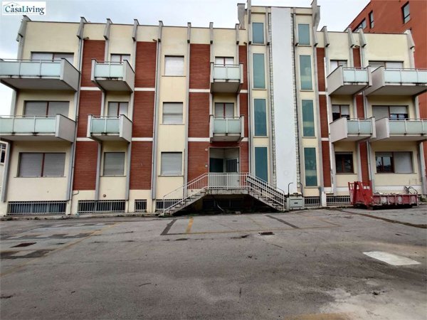 locale commerciale in affitto a Palermo in zona Resuttana